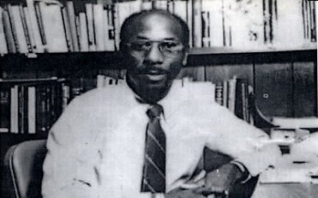 Dr. Na'im Akbar "From Male to Manhood"