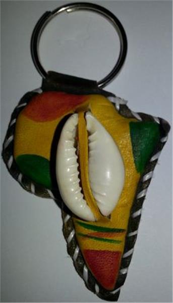 Africa-Cowrie Shell Key Chain (Rasta Color)